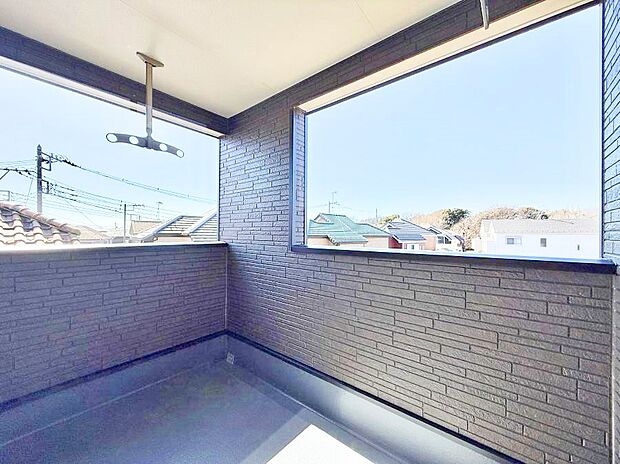 ■ 季節の移ろいを感じられる開放的な空間です