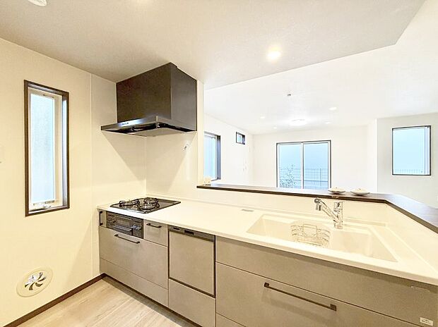 ■家族の絆を深める、温もりのあるキッチン