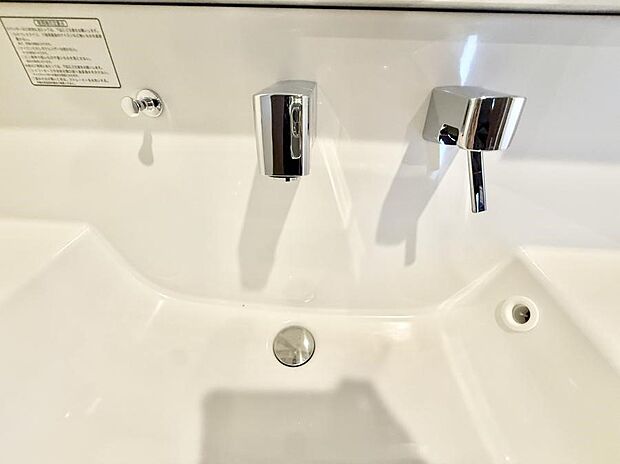 ■手洗いや顔を洗う時も快適に使える便利なシャワー