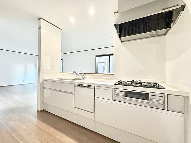 ■シンプルで機能的、毎日使いやすいキッチン