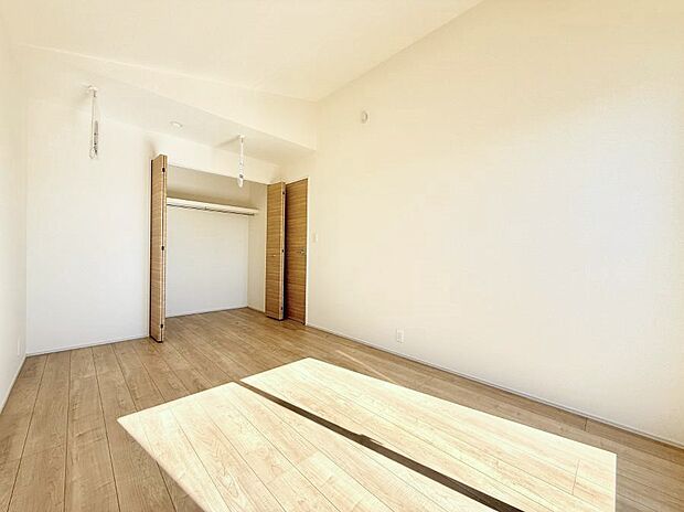 ■大きな収納で荷物がスッキリ片付きます  