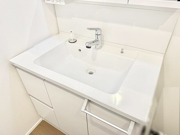 ■手洗いや顔を洗う時も快適に使える便利なシャワー