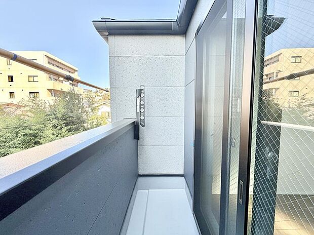 ■ 季節の移ろいを感じられる開放的な空間です