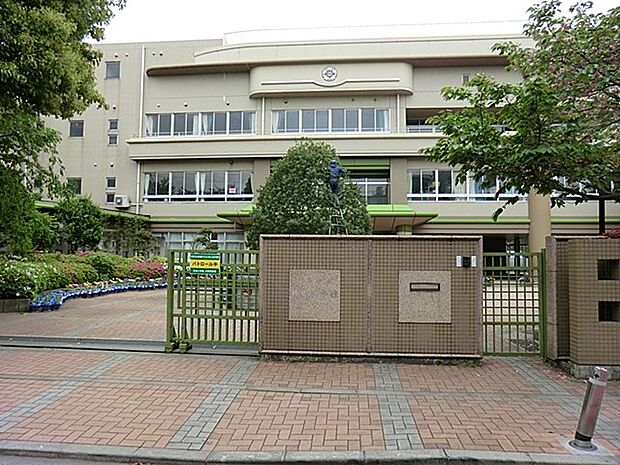 小学校 1100m 川崎市立井田小学校