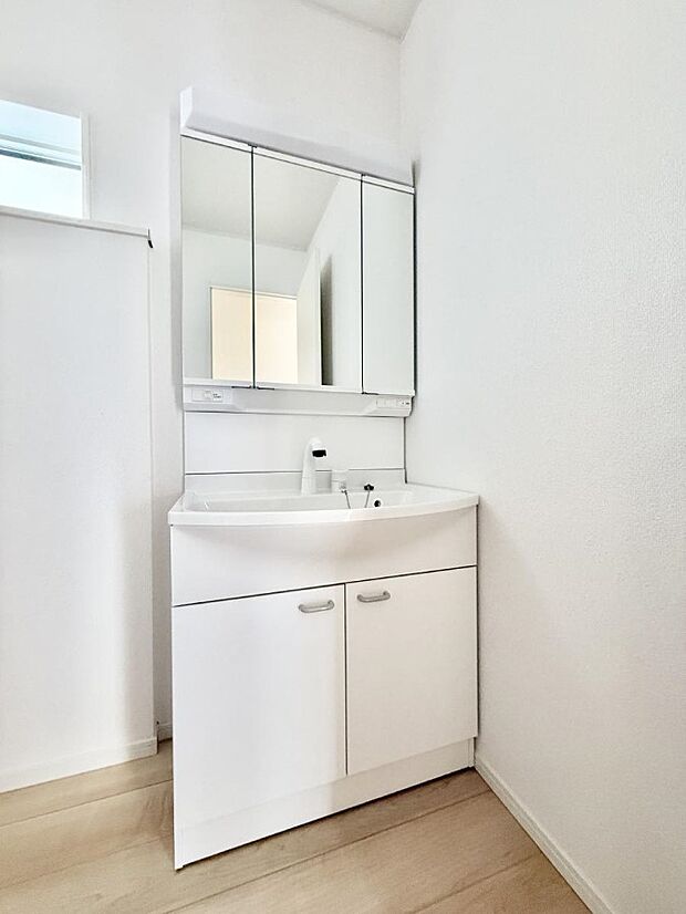 ■明るい洗面所は毎朝の歯磨きも楽しくできちゃいそうです