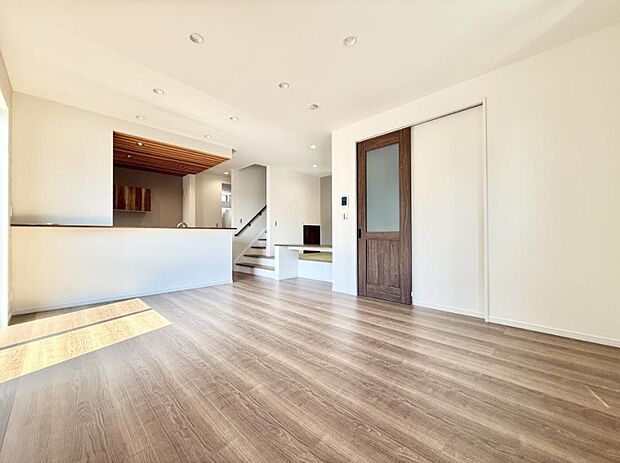 ■くつろぎと笑顔が集まる、心温まるリビング