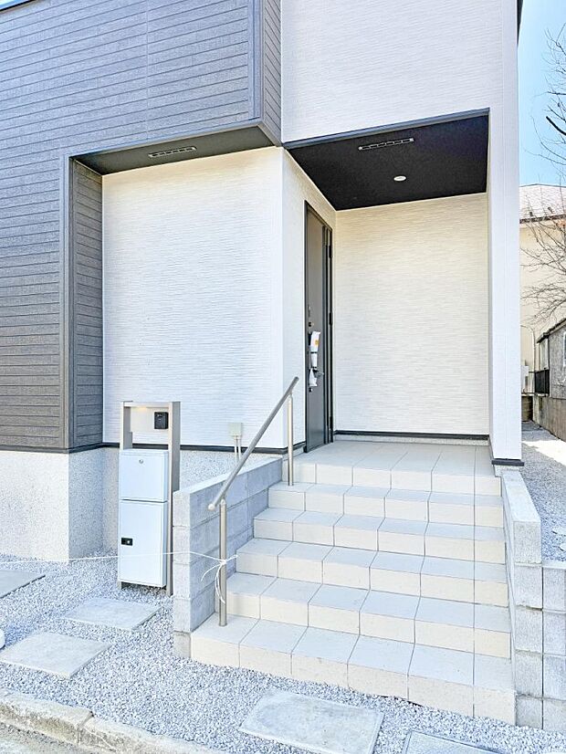 玄関はお家の顔!おしゃれな玄関アプローチでお客様をお迎え!