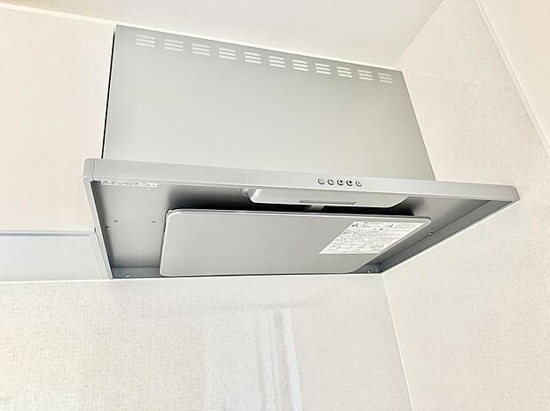 ■フードに覆われている為、匂いが換気扇に誘導され、効率的に排煙ができます