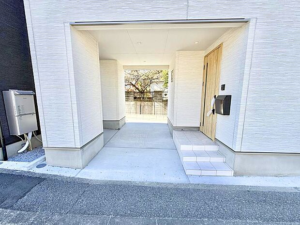 ■自宅にある駐車スペースなので安心ですね