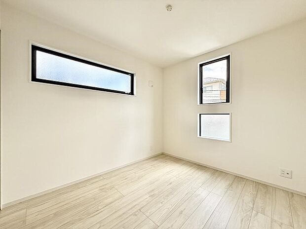 1号棟 ■落ち着いた色合いのお部屋で穏やかな時間を楽しめます