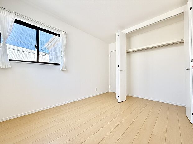 ■広いクローゼット、収納は多い方が嬉しいですね!