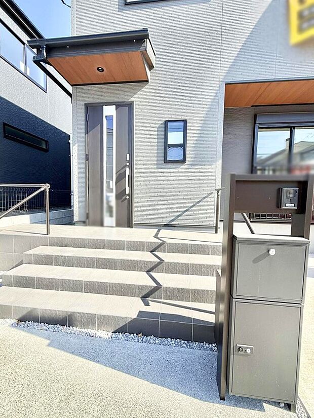 ■ 心地よい暮らしへとつながる、温かい玄関