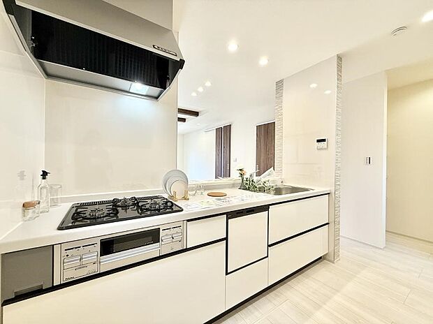 ■シンプルで美しく心地よい時間を生むキッチン空間