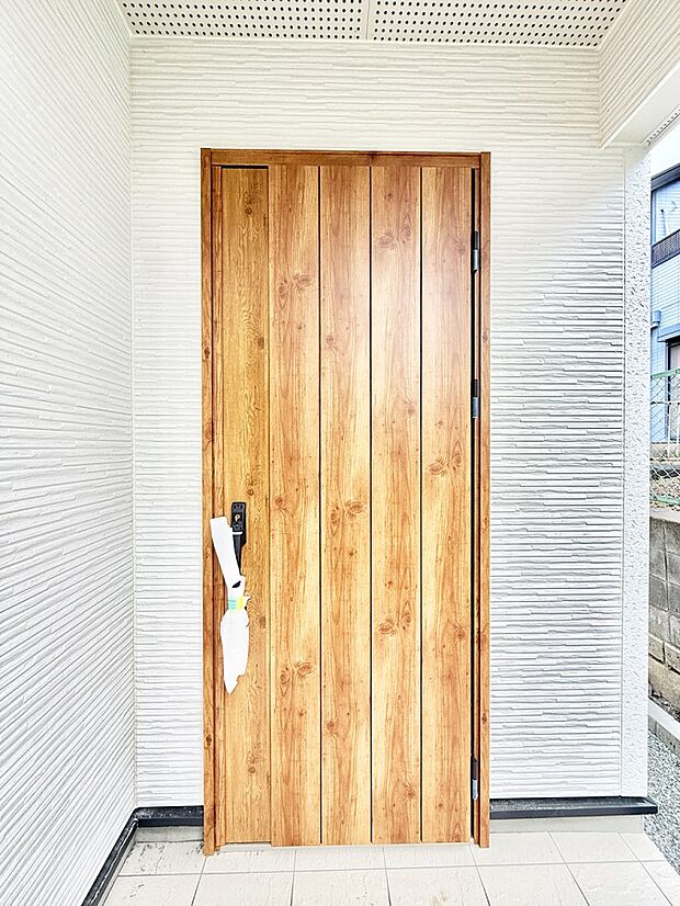 1号棟 ■ シンプルで美しく、住まいの第一印象を彩る玄関です
