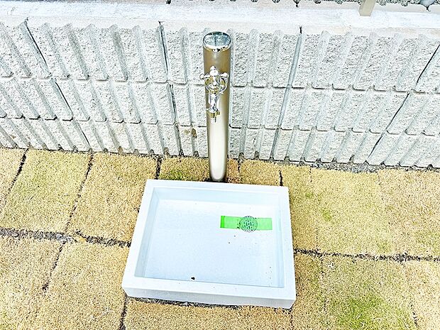 1号棟 ■ガーデニングや洗車などの際に大活躍な屋外立水栓