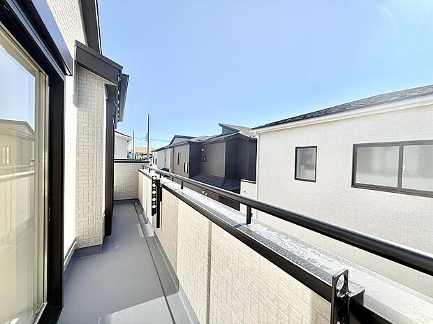 ■ 季節の移ろいを感じられる開放的な空間です