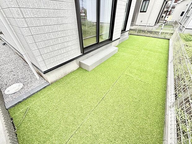F号棟 ■暮らしに潤いを与える、緑が取り入れられた住まいです