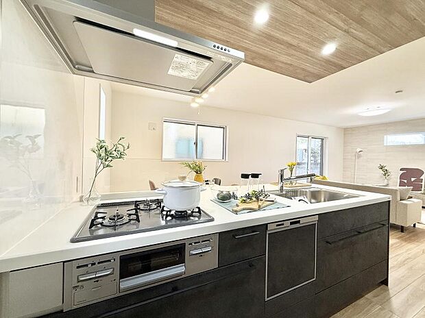 ■家族の絆を深める、温もりのあるキッチン