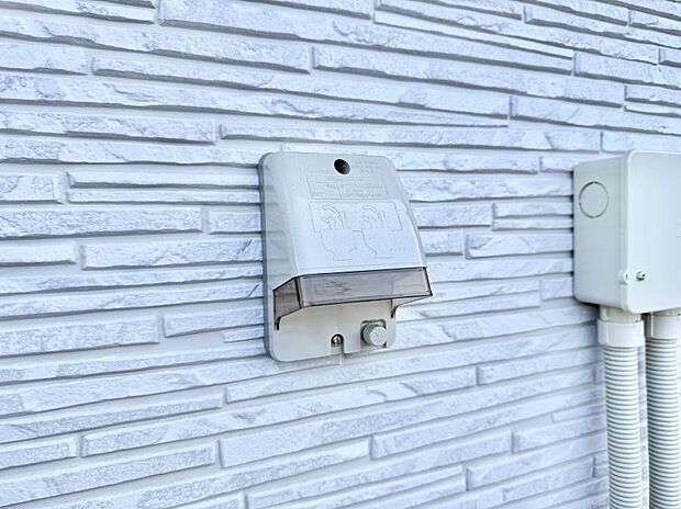 ■屋外に電源コンセントがあれば、高圧洗浄機で窓や外壁を掃除するなど便利です。