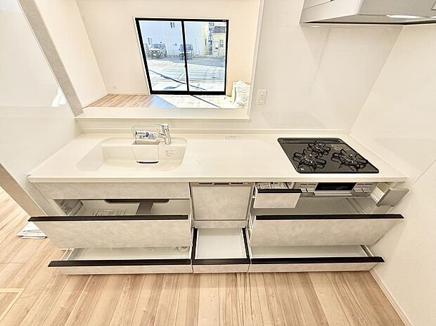 ■収納力豊富なシステムキッチンです!