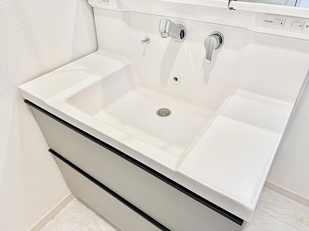 ■手洗いや顔を洗う時も快適に使える便利なシャワー