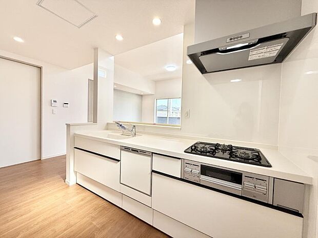 ■シンプルで機能的、毎日使いやすいキッチン