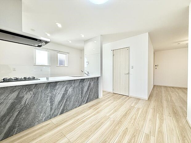 ■ナチュラルなリビングはどんなインテリアにも合います