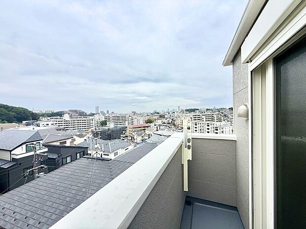 B号棟 ■ 空を眺めながら、ほっと一息つける特別な空間
