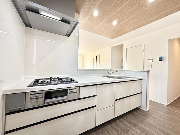 ■家族の絆を深める、温もりのあるキッチン