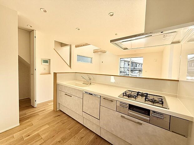 ■シンプルで美しく心地よい時間を生むキッチン空間