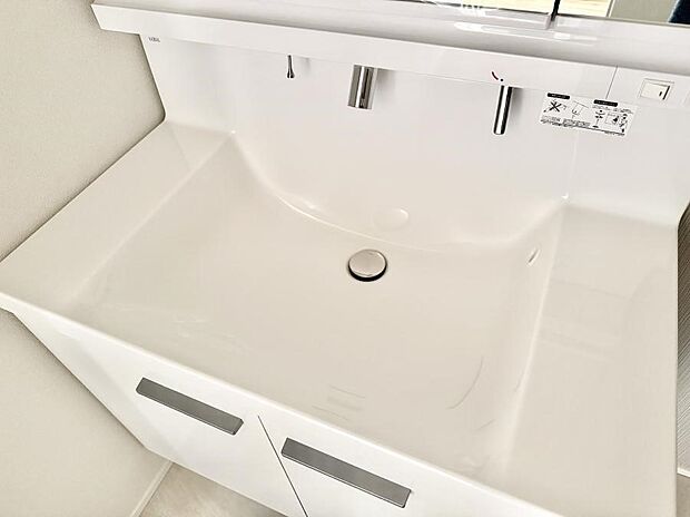 ■手洗いや顔を洗う時も快適に使える便利なシャワー