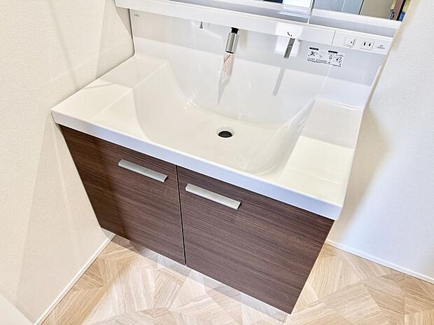 ■手洗いや顔を洗う時も快適に使える便利なシャワー