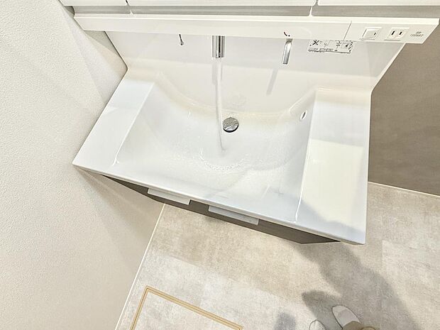 ■手洗いや顔を洗う時も快適に使える便利なシャワー