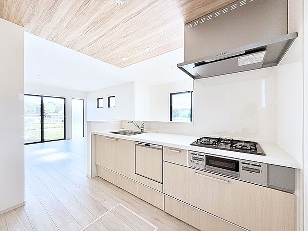 ■シンプルで機能的、毎日使いやすいキッチン