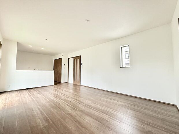 インテリアを考えるのが楽しみな広いリビングです!