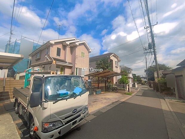 この道を歩けば、毎日が少し特別になる