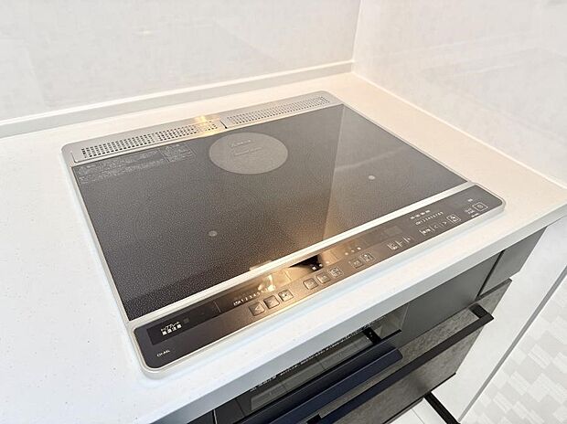 ■お手入れが楽なIHクッキングヒーターです♪