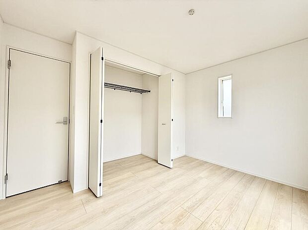 1号棟 ■窓の配置や通気性の良い設計で部屋の空気がこもらず、常に新鮮な空気が流れます