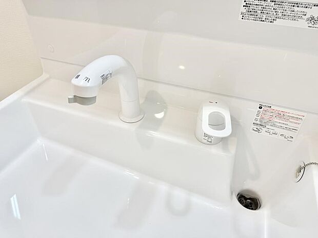 ■手洗いや顔を洗う時も快適に使える便利なシャワー
