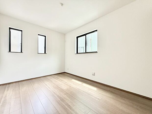C号棟 ■落ち着いた色合いのお部屋で穏やかな時間を楽しめます