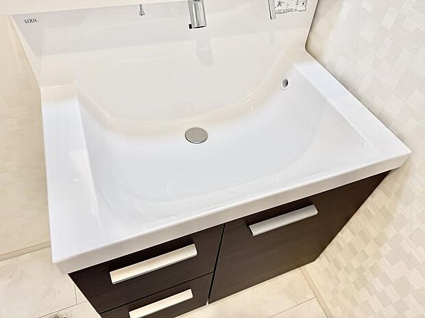 ■手洗いや顔を洗う時も快適に使える便利なシャワー