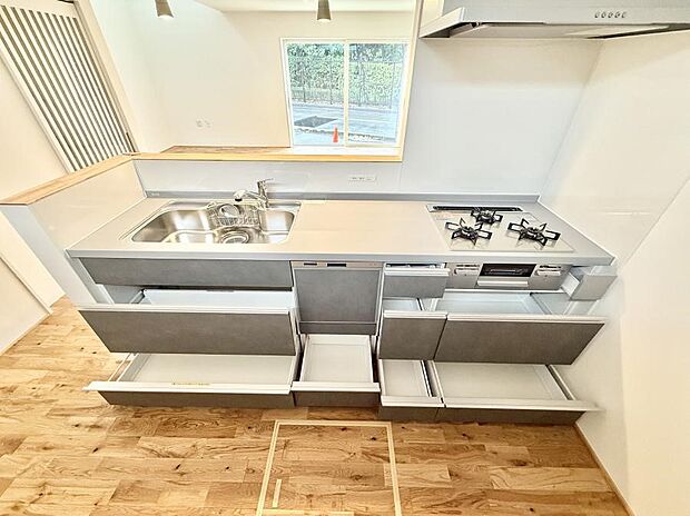 ■収納力豊富なシステムキッチンです!