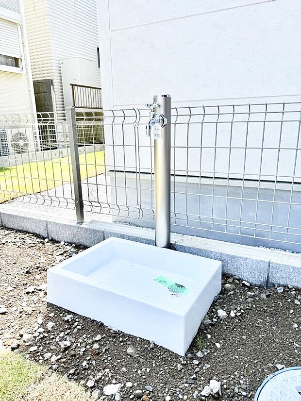 2号棟 ■ガーデニングや洗車などの際に大活躍な屋外立水栓