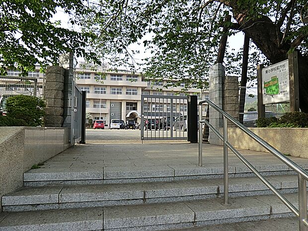 小学校 1410m 秦野市立東小学校