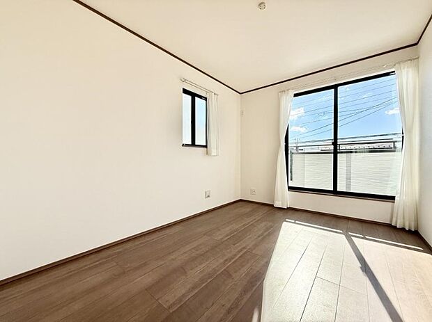 ■陽射しが差し込む暖かいお部屋