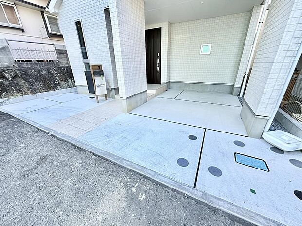 雨やホコリから守れるビルトイン。  