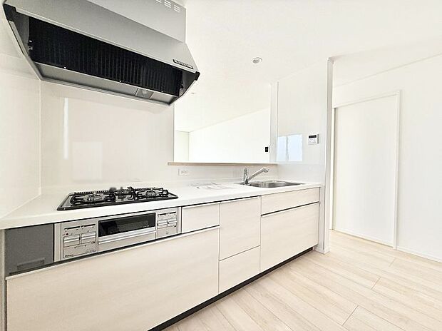 ■シンプルで機能的、毎日使いやすいキッチン