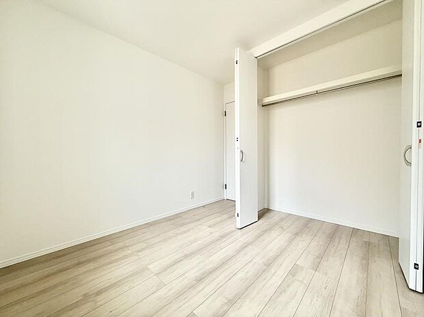 ■大きな収納で荷物がスッキリ片付きます