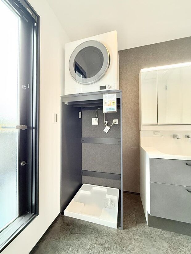 ■パワフルな温風で選択物を乾燥させるため、家事の時短に役立ちます。