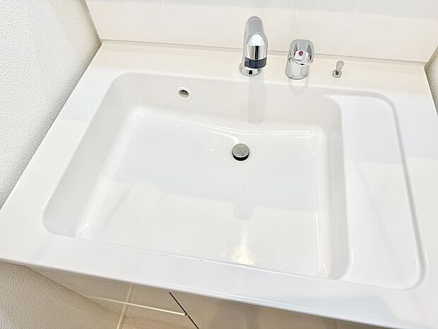 ■手洗いや顔を洗う時も快適に使える便利なシャワー